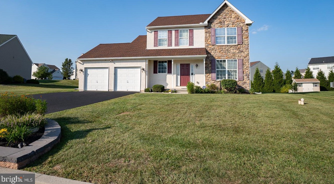 95 Westbury Dr, Gilbertsville, PA 19525