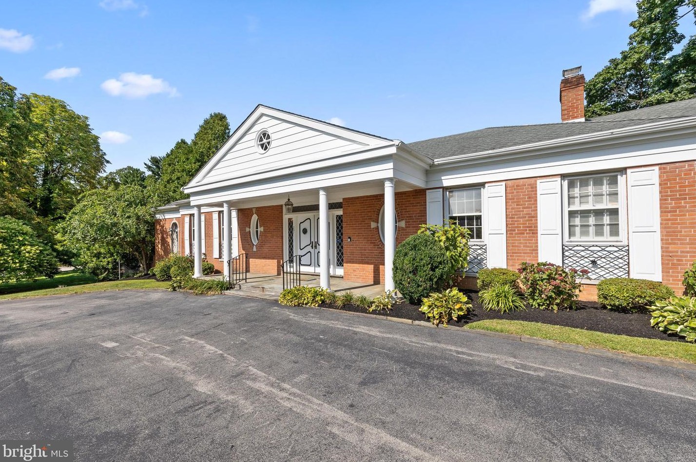 251 Indian Creek Rd, Penn Wynne, PA 19096