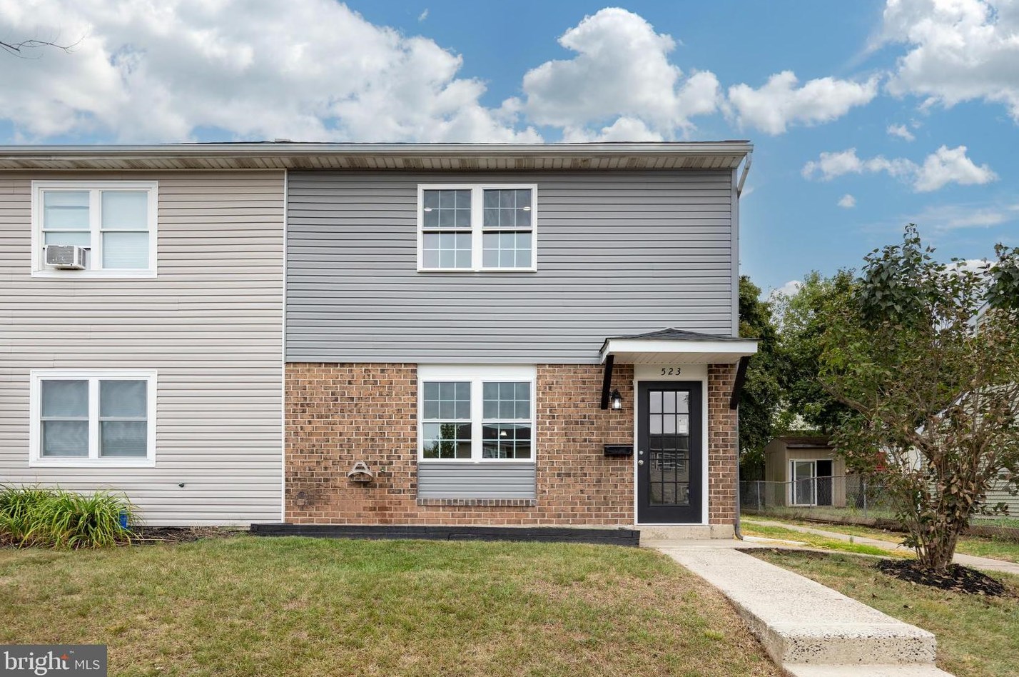 523 Colonial Dr, East Greenville, PA 18041