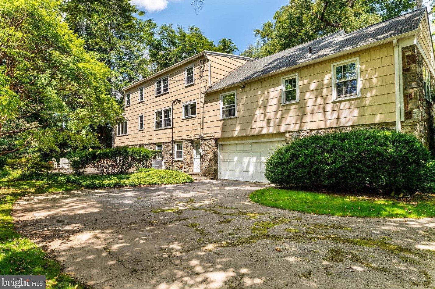 624 Sussex Rd, Penn Wynne PA 19096-2204 exterior