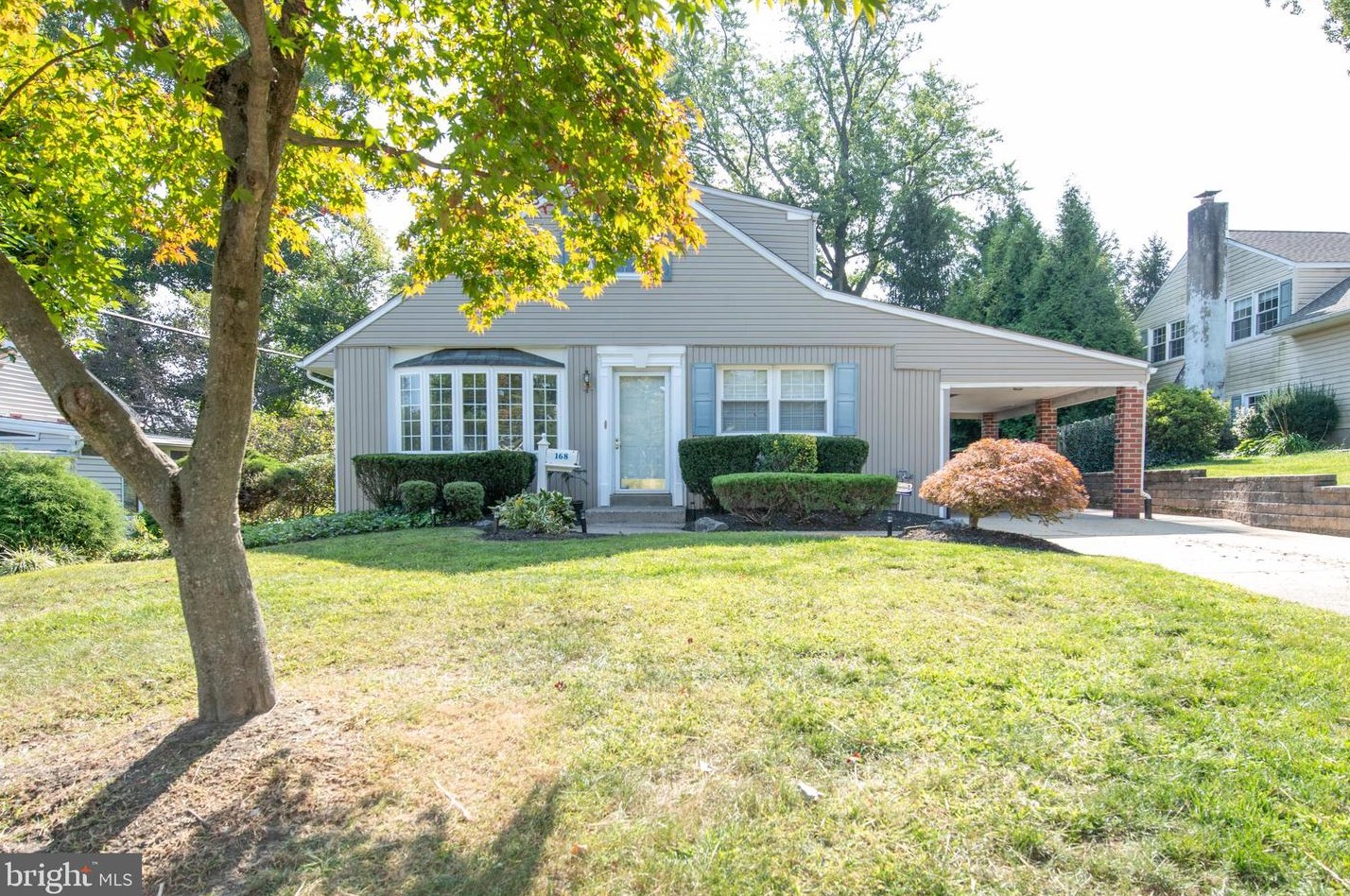 168 Sleighride Rd, Willow Grove, PA 19090