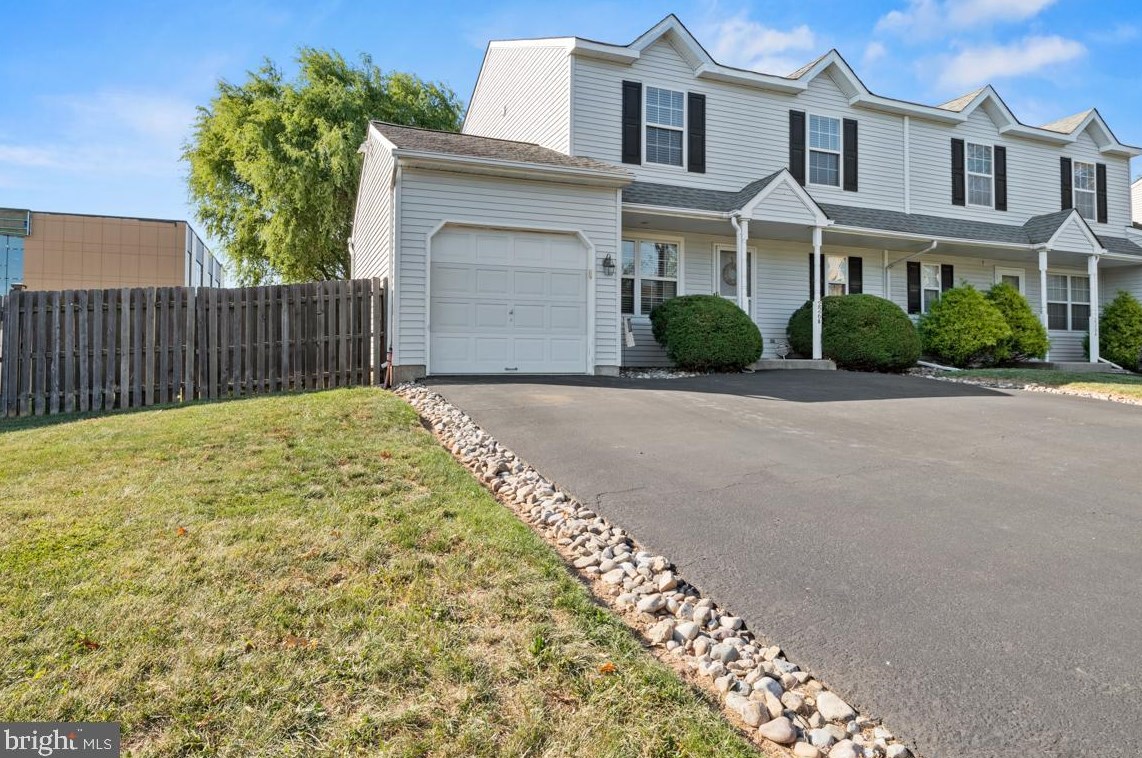 226 Milton Ave, Horsham, PA 19044