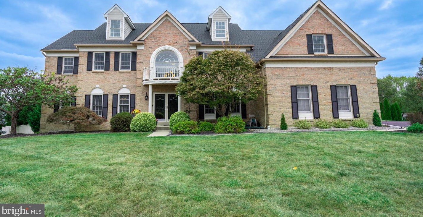 100 Tracey Cir, North Wales, PA 19454