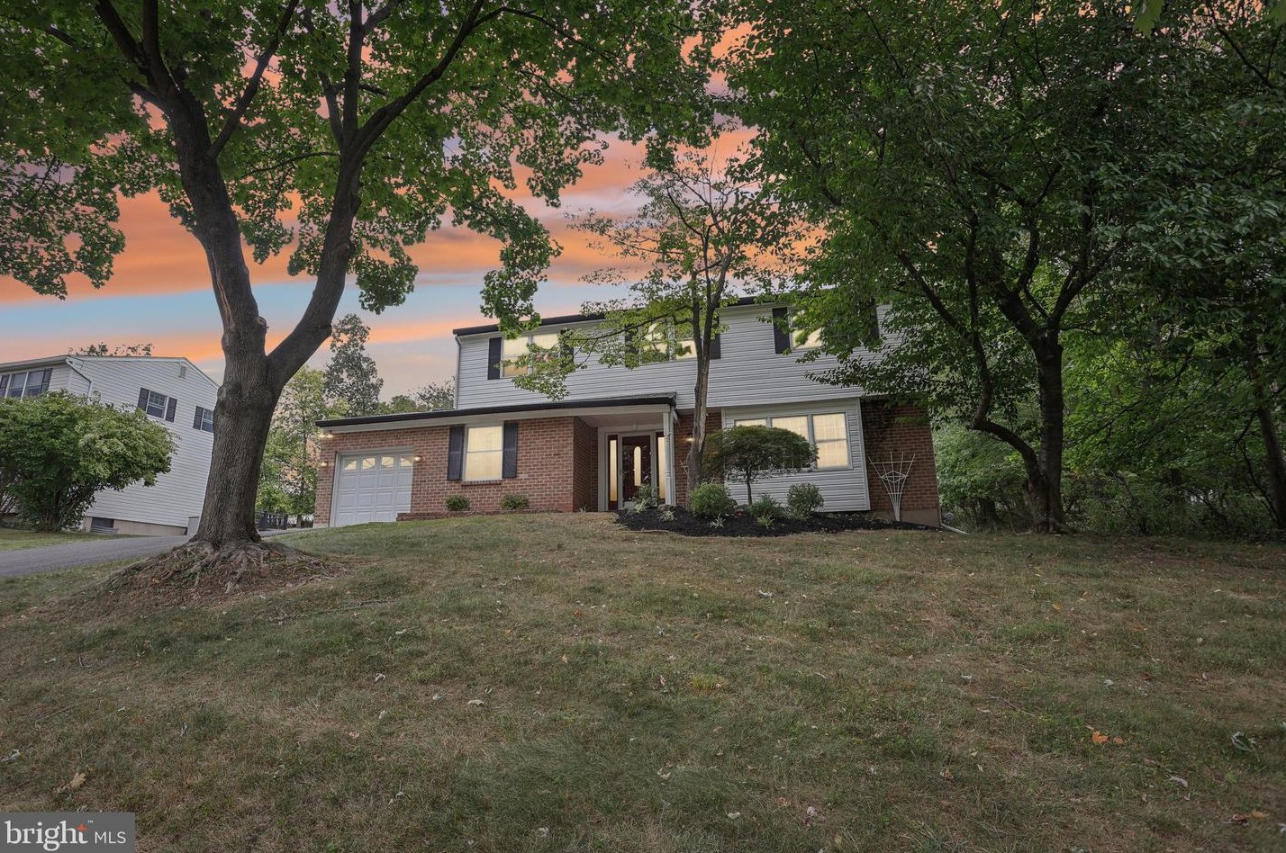 605 Mockingbird Ln, Norristown, PA 19403