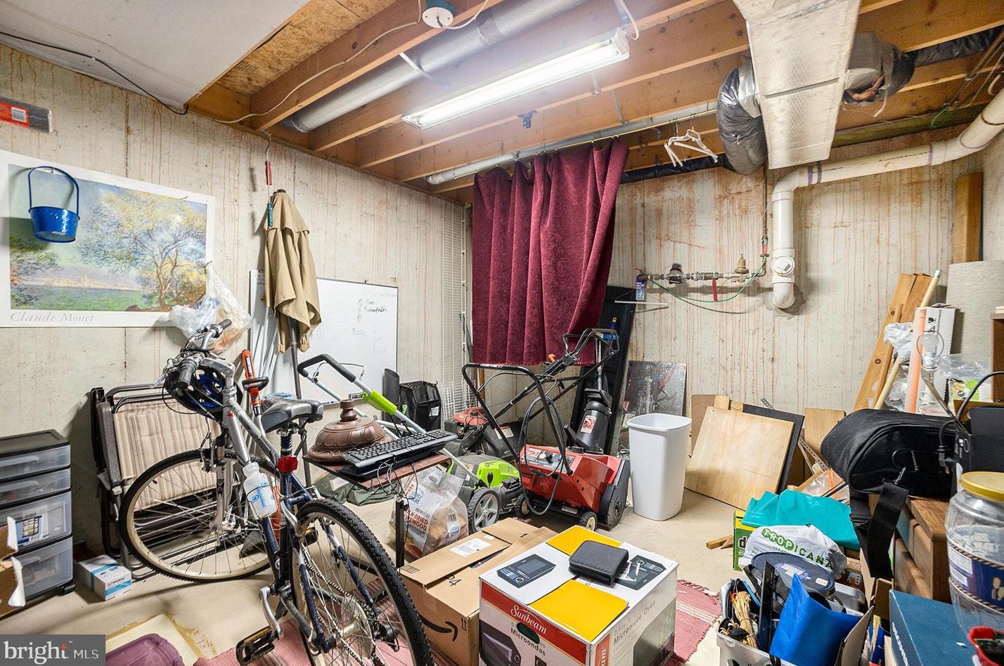 1190 Oxford Cir, Lansdale PA 19446-6657 exterior