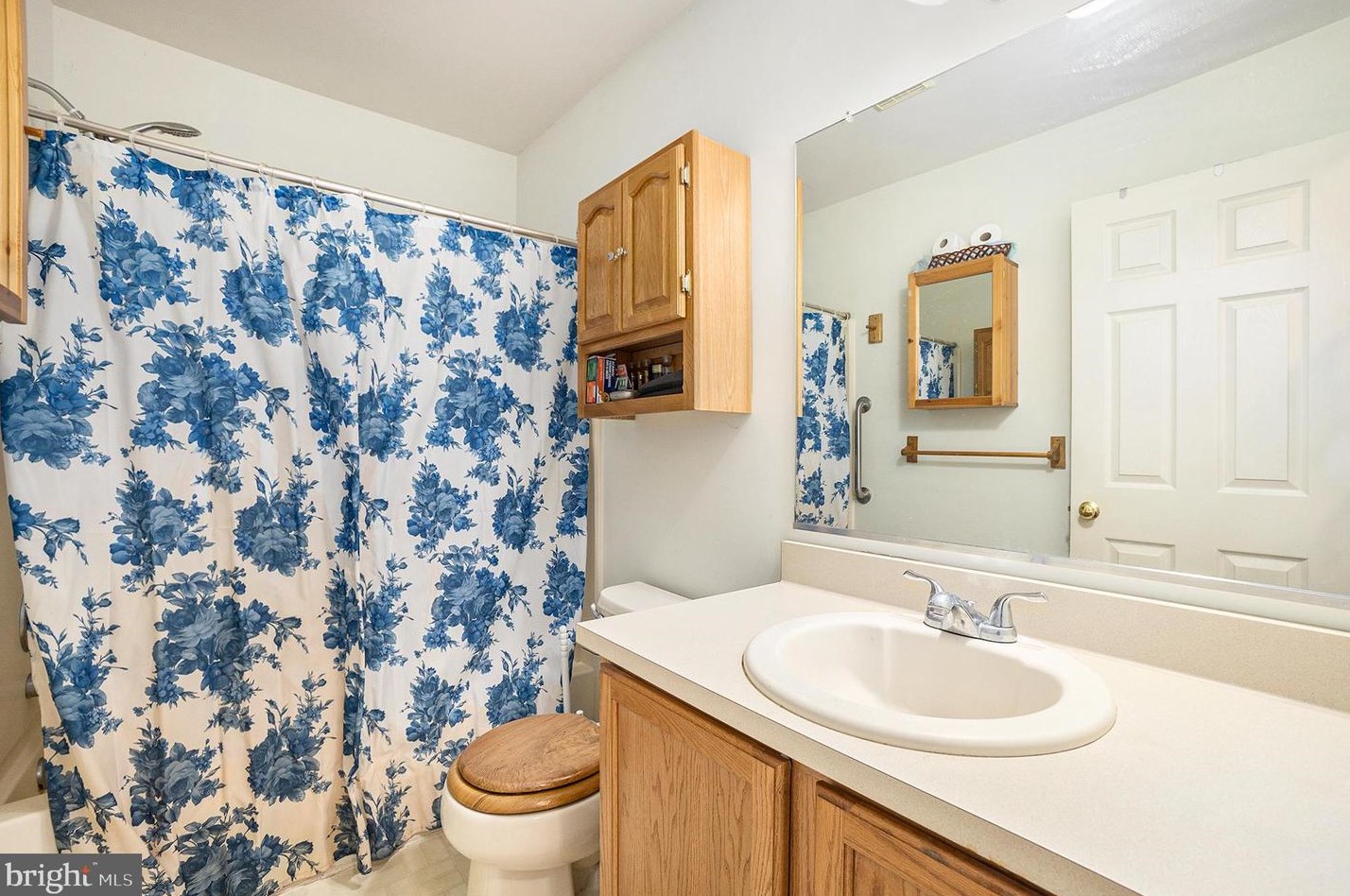 1190 Oxford Cir, Lansdale PA 19446-6657 exterior