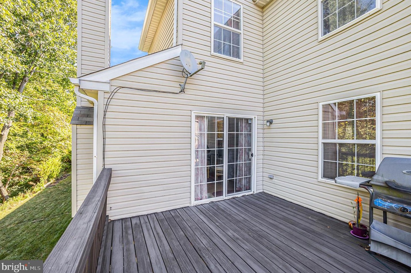 1190 Oxford Cir, Lansdale PA 19446-6657 exterior