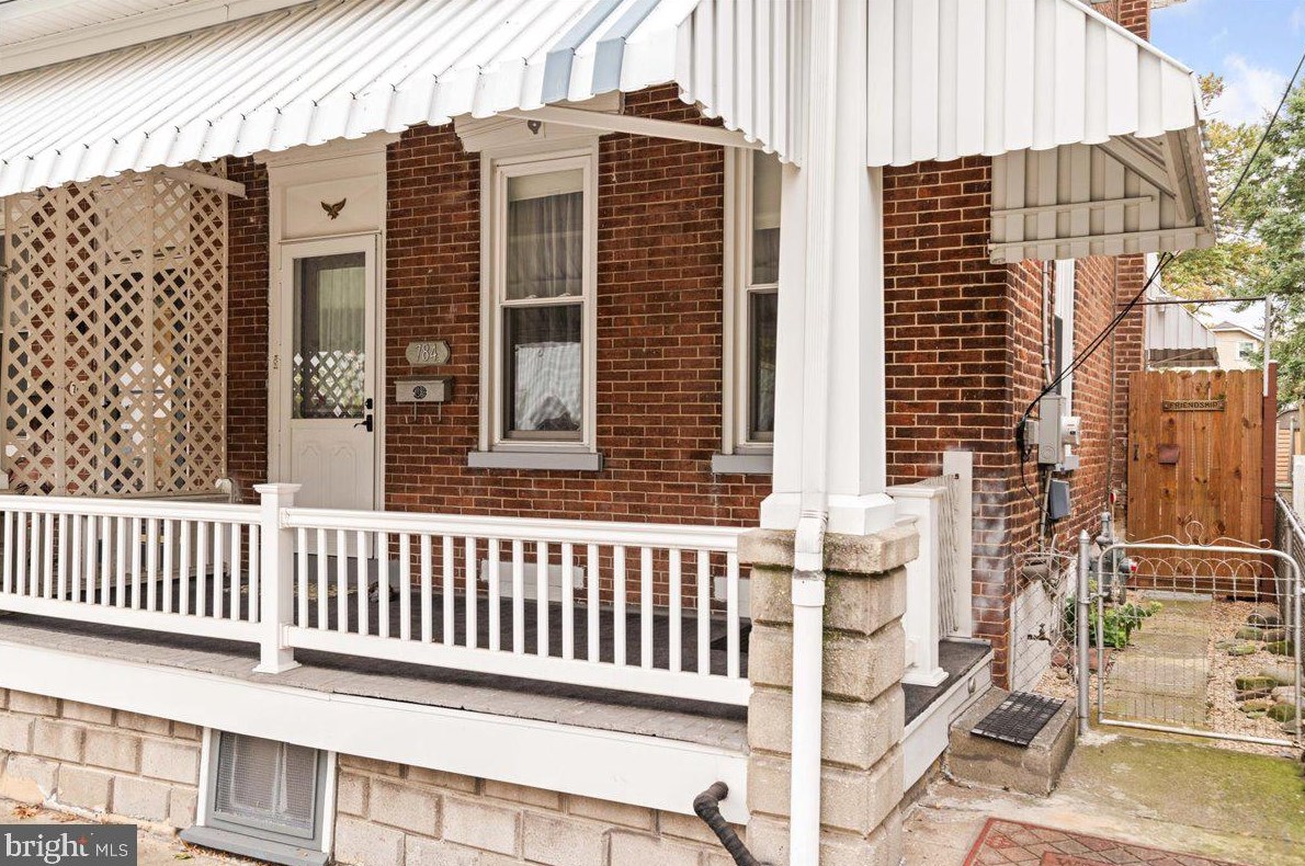 784 Charlotte St, Pottstown, PA 19464-4632