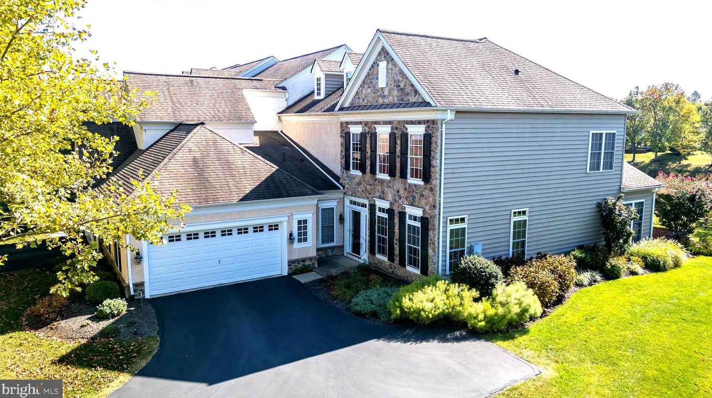 380 Primrose Dr, Lansdale, PA 19446-5693