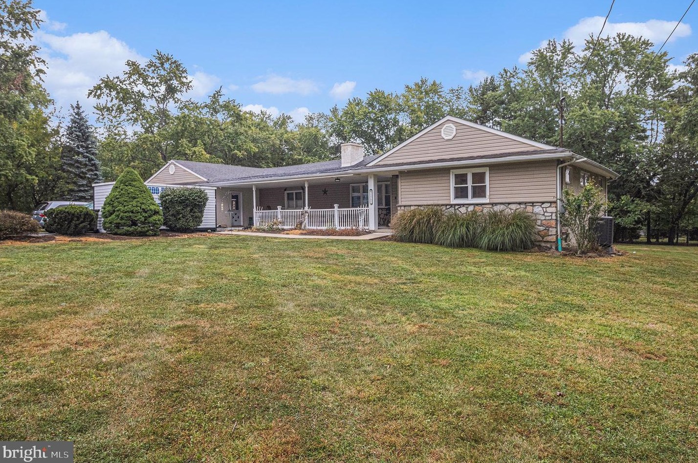 1542 Trooper Rd, Norristown, PA 19403-4621