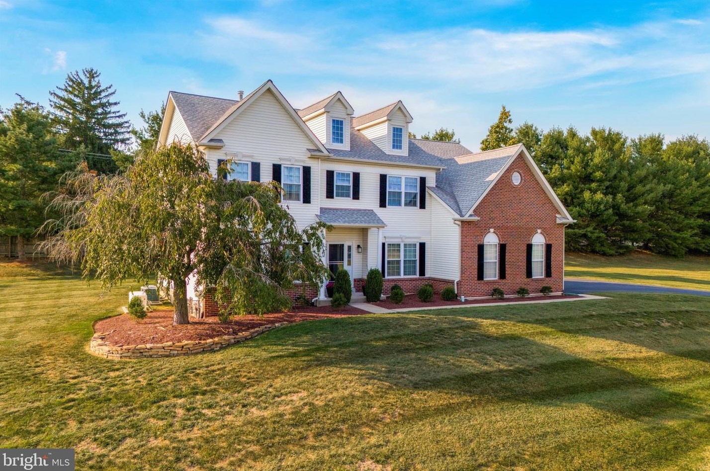 159 Raven Hollow Dr, North Wales, PA 19454