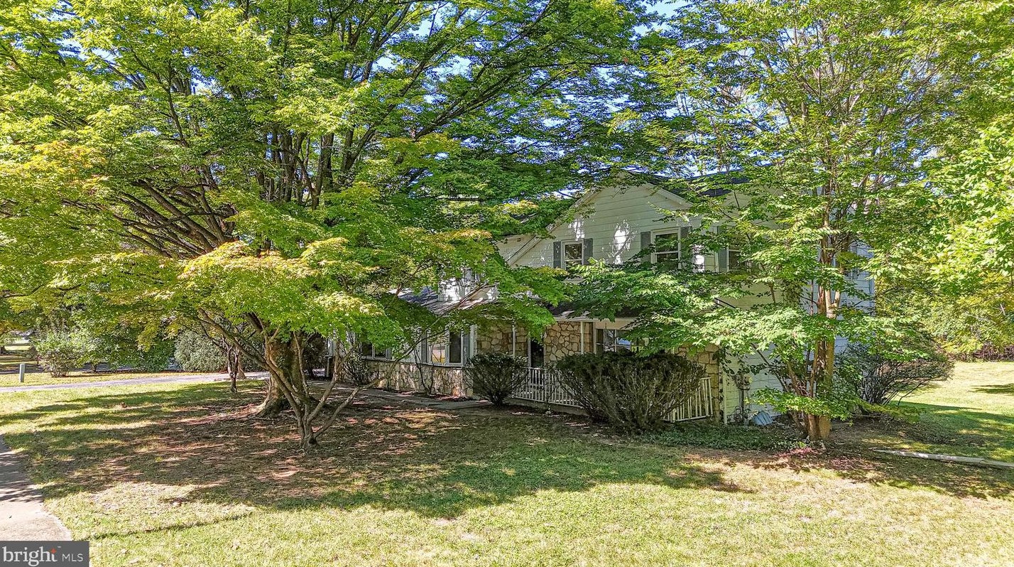 2121 Hemlock Rd, Norristown, PA 19403-3129