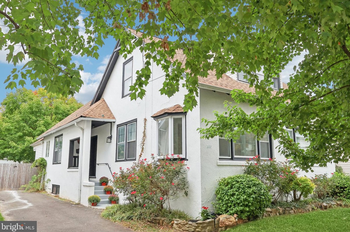 111 Erdenheim Rd, Ardsley, PA 19038