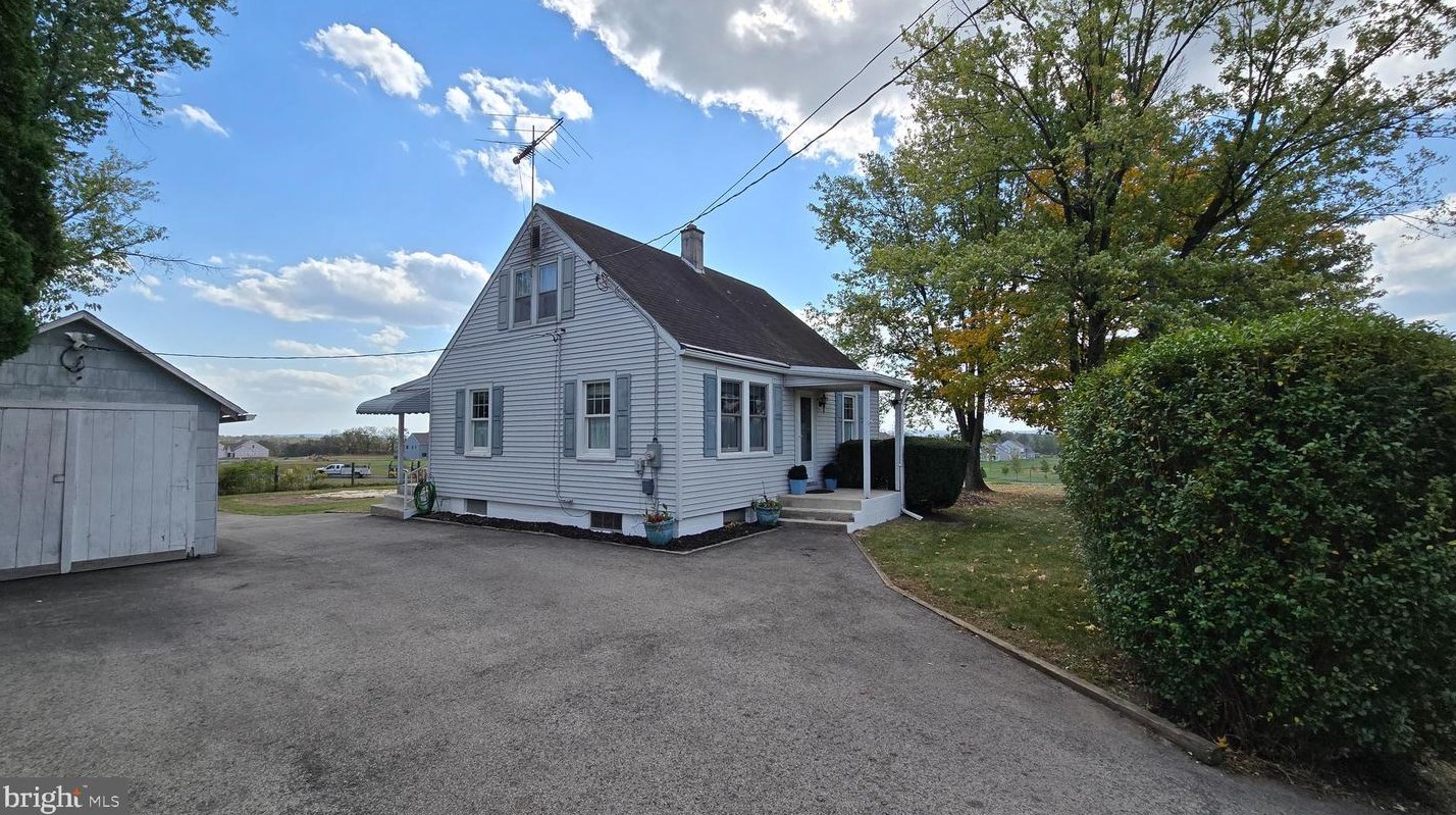 1130 Congo Rd, Gilbertsville, PA 19525