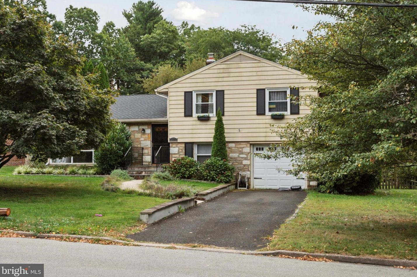 508 Laverock Rd, Ardsley, PA 19038