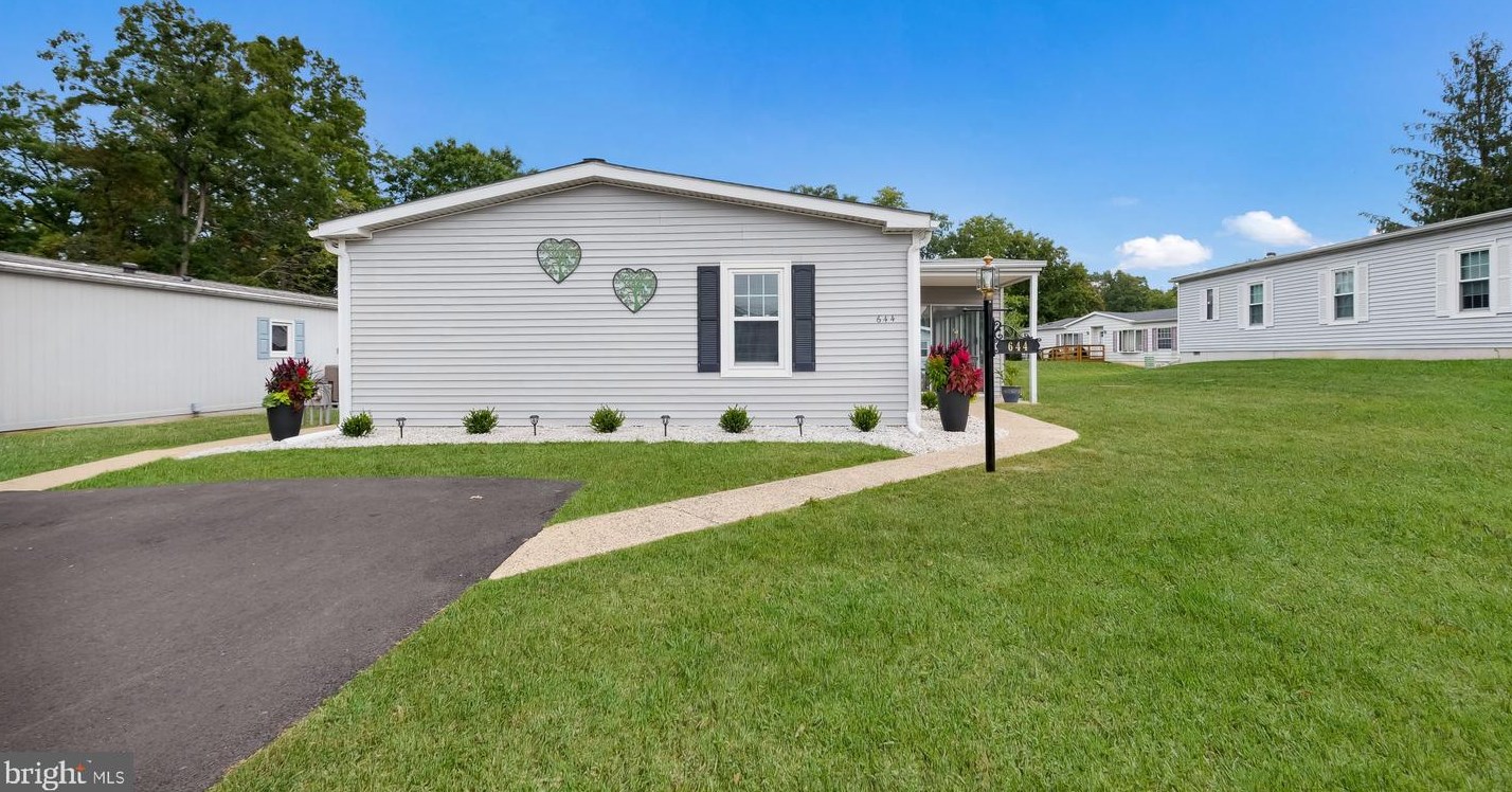 644 Laurel Ct, North Wales, PA 19454