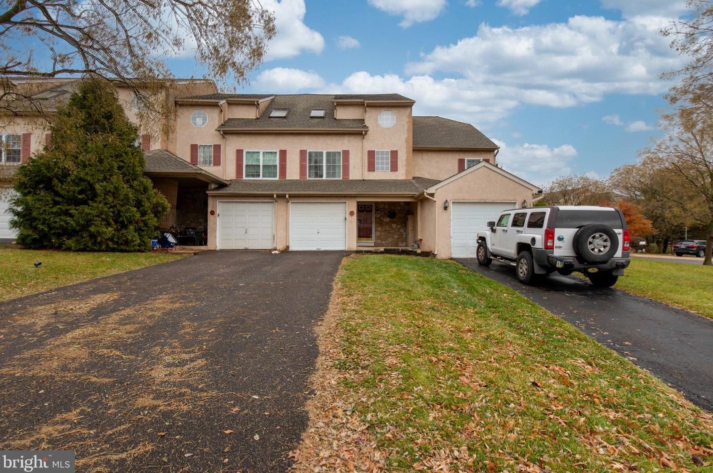 272 Parkview Dr, Souderton, PA 18964-1765