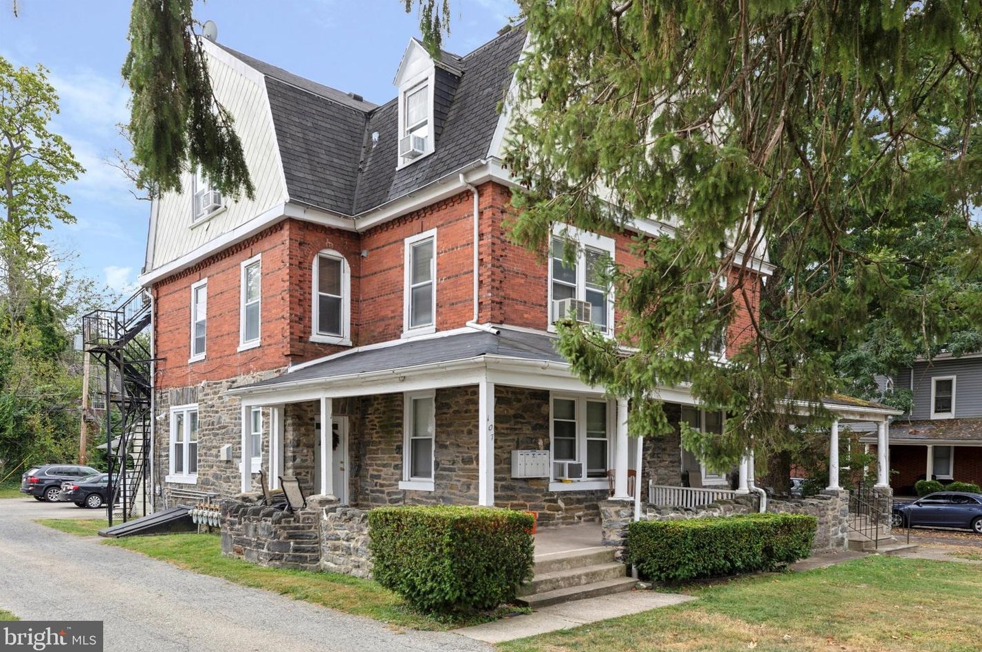 107 Walnut Ave #1, Ardmore, PA 19003