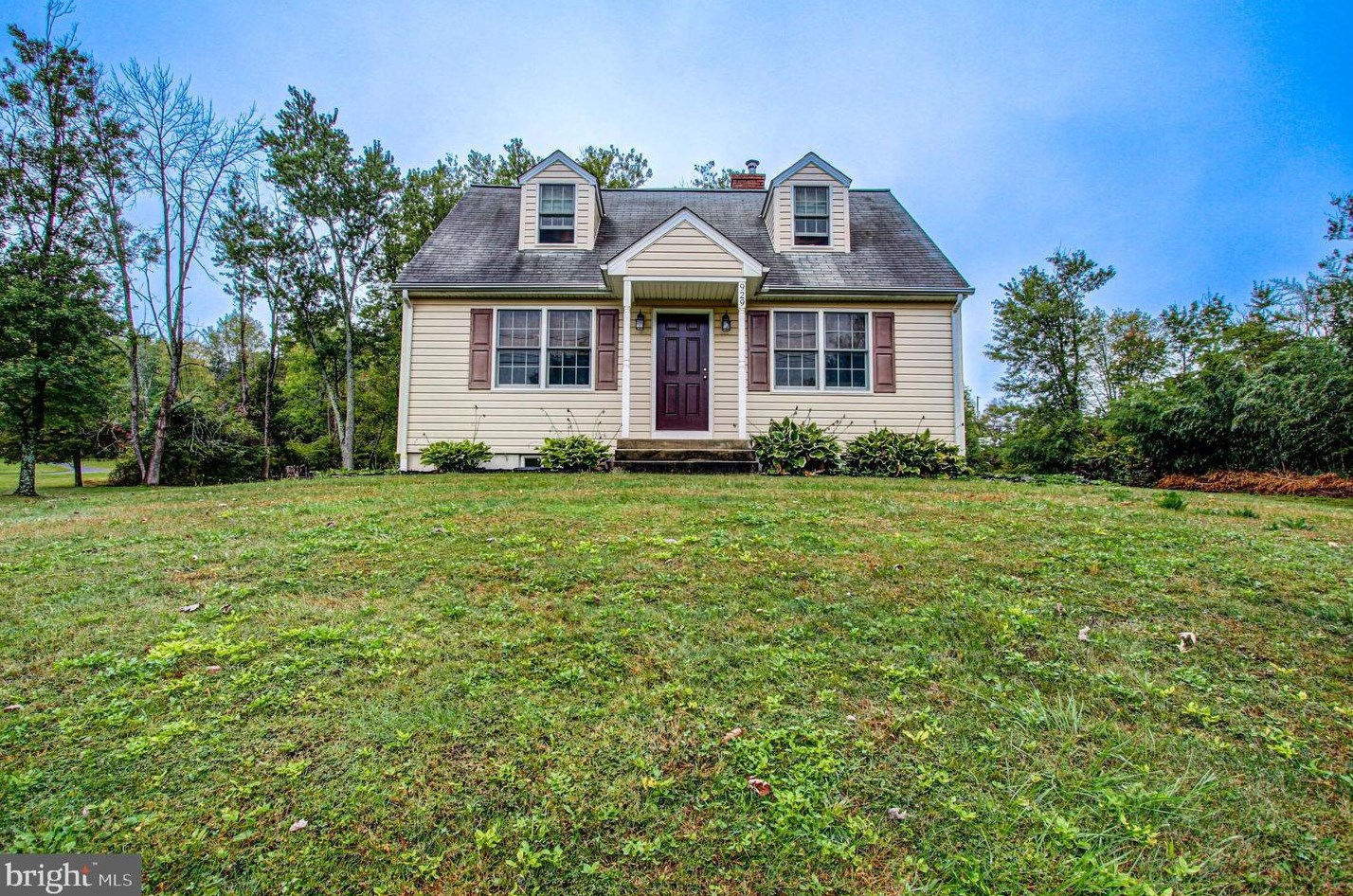 929 Kulp Rd, Perkiomenville, PA 18074