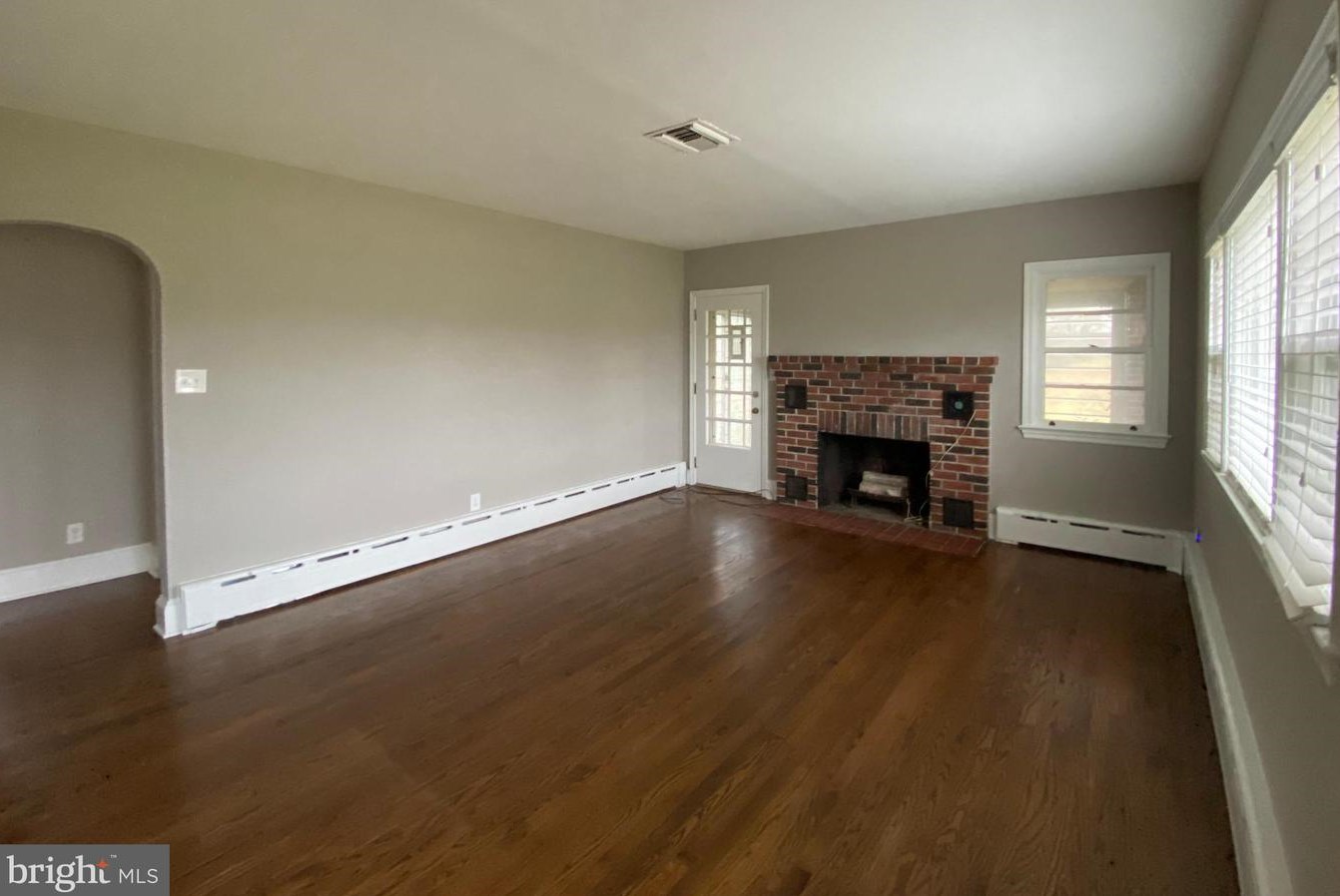 333 N Layfield Rd, Perkiomenville, PA 18074