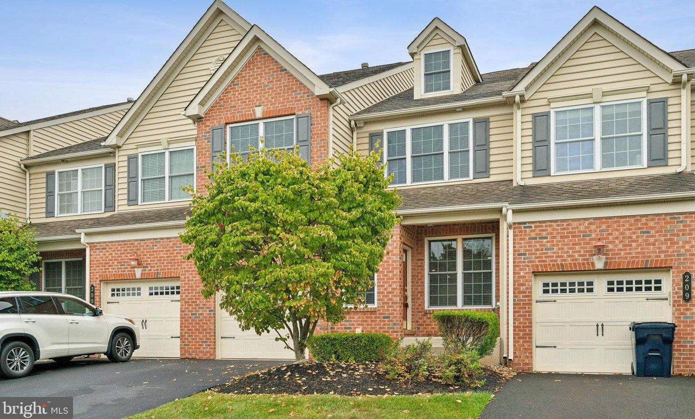 207 Providence Ln, Lansdale, PA 19446