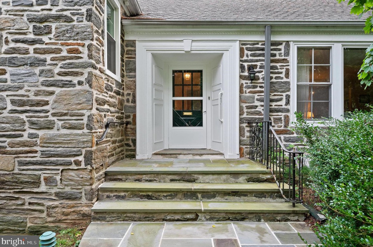 229 Beech Hill Rd, Penn Wynne, PA 19096