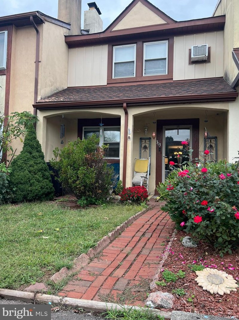 303 Walnut Ridge Est, Pottstown, PA 19464-3057
