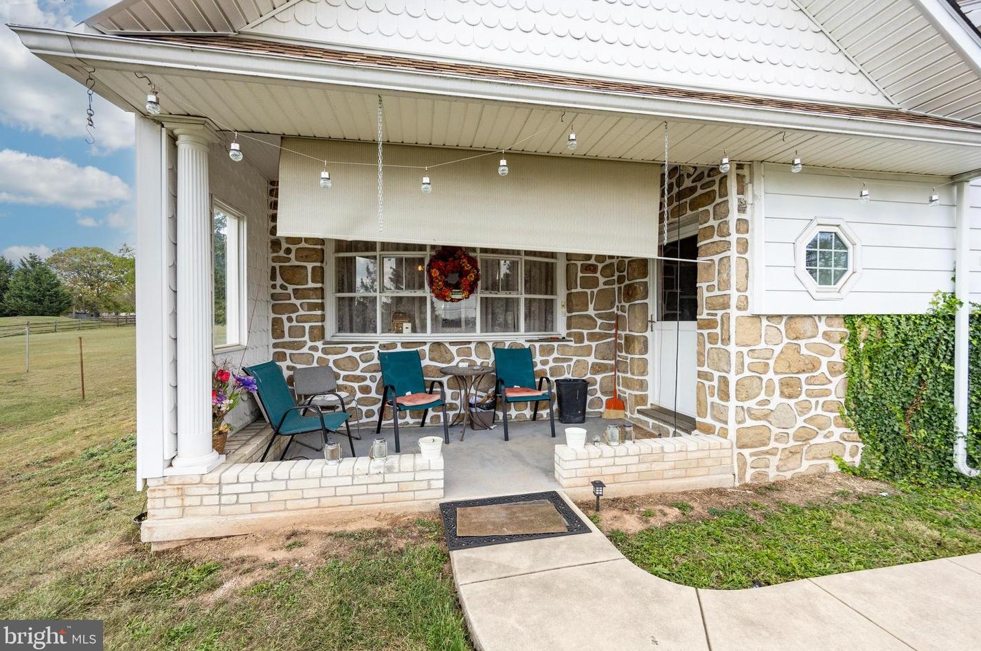 1027 Windy Hl Rd, Norristown PA  19403-1024 exterior