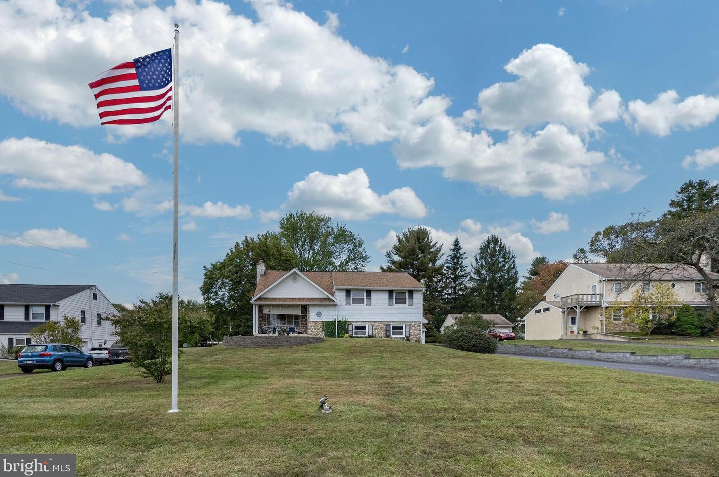 1027 Windy Hill Rd, Norristown, PA 19403-1024