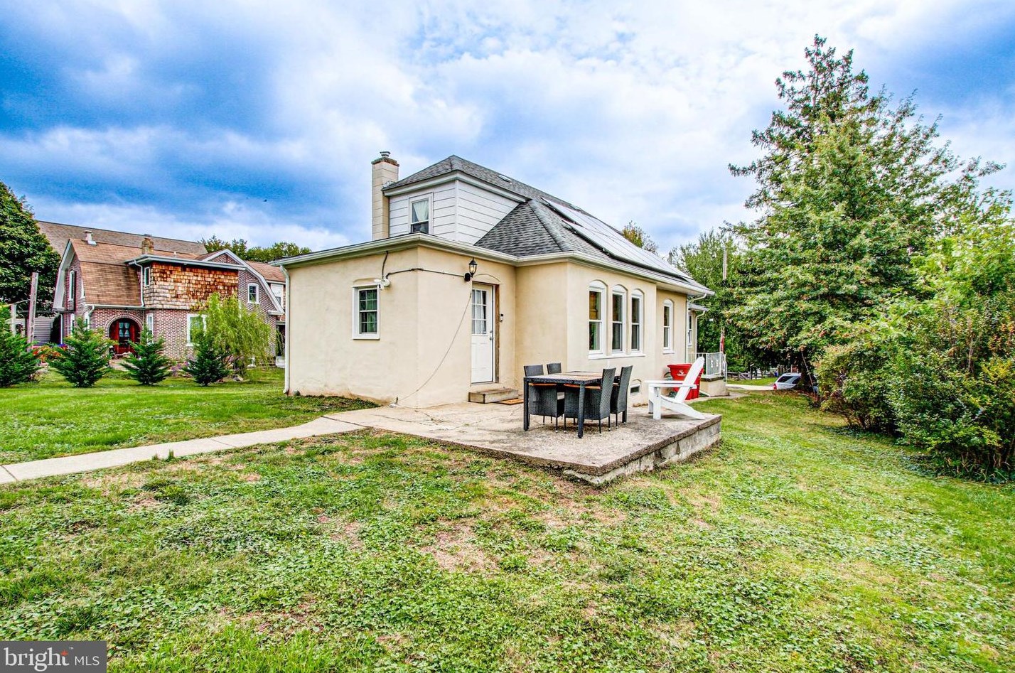 409 Central Ave, Souderton, PA 18964