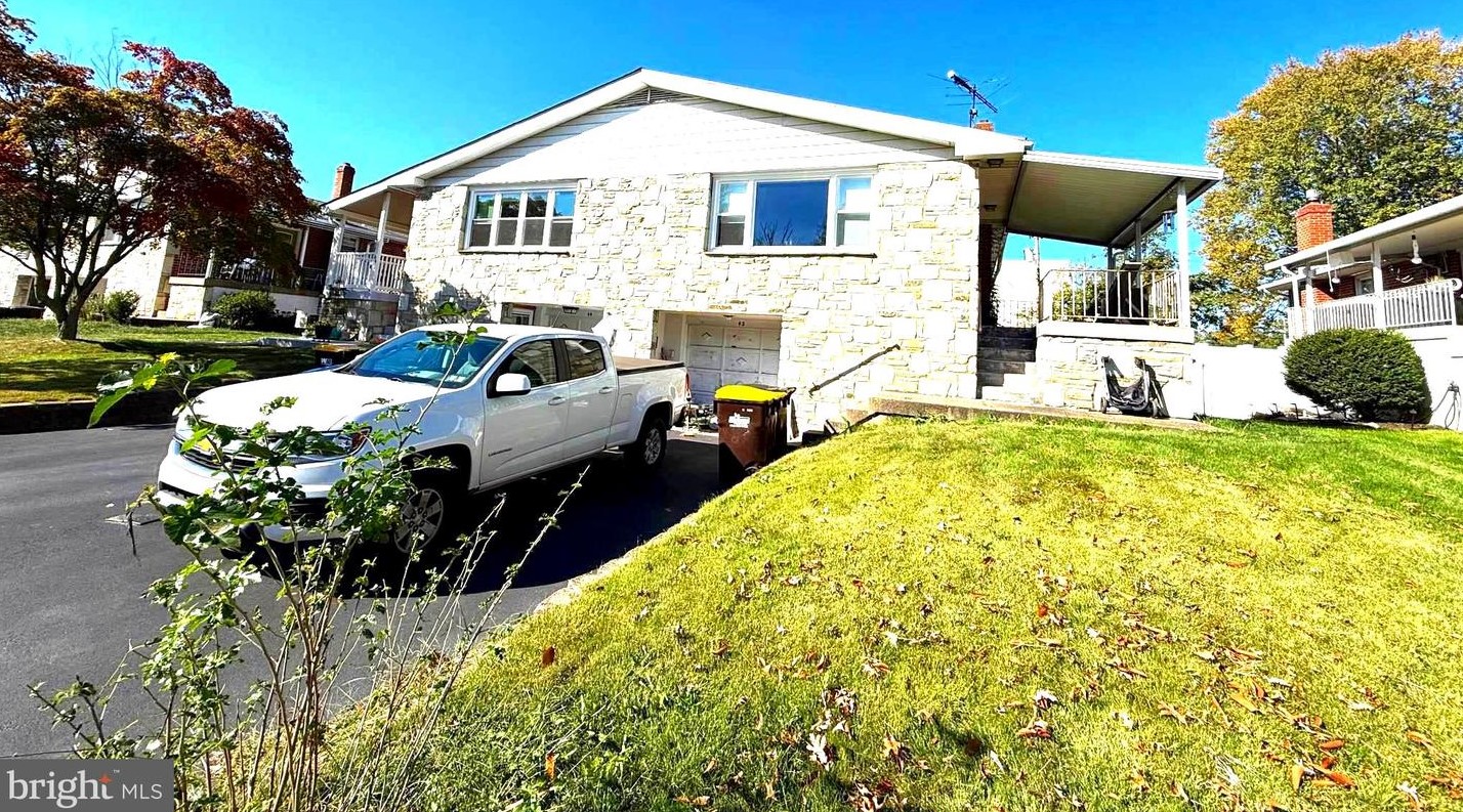 42 Oakland Ave, Lansdale, PA 19446