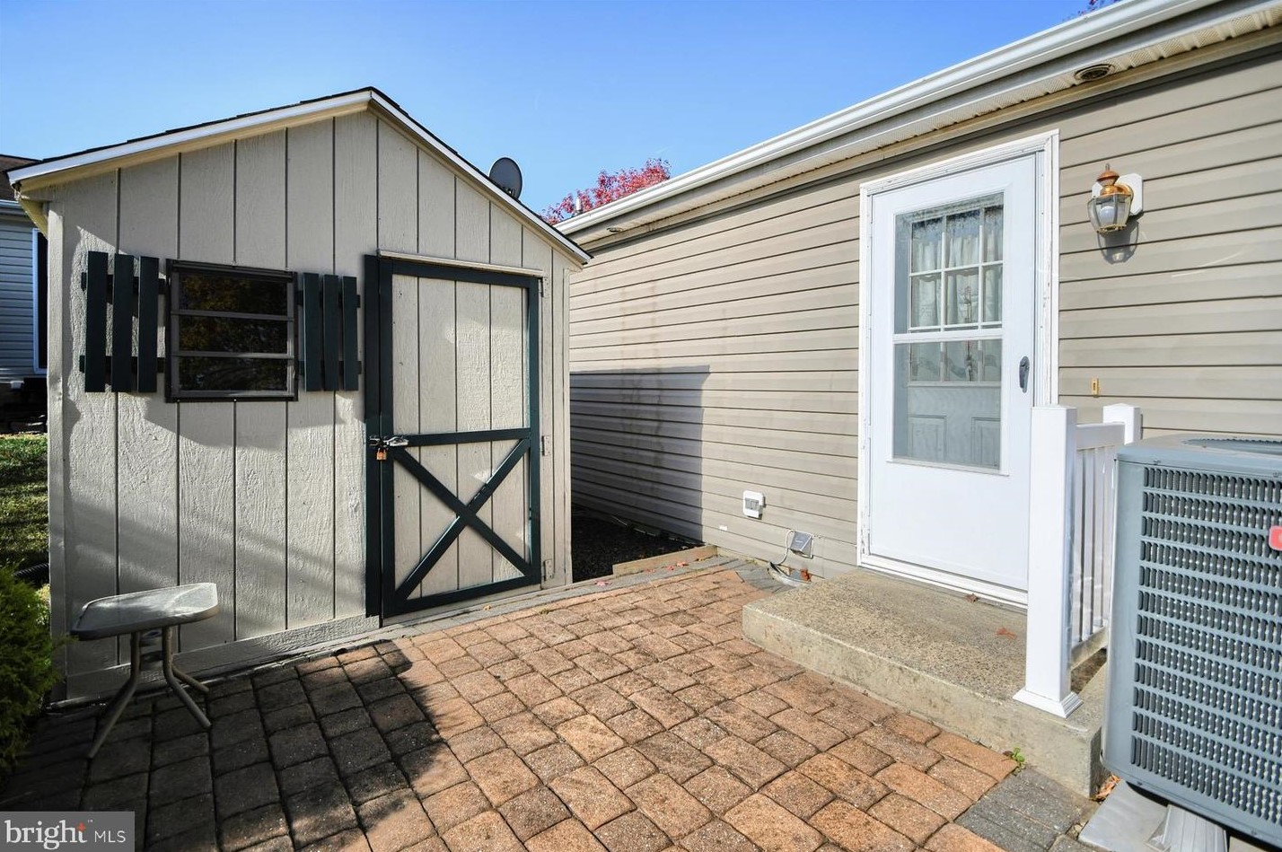 3017 Inkberry Cir, North Wales PA 19454-4440 exterior