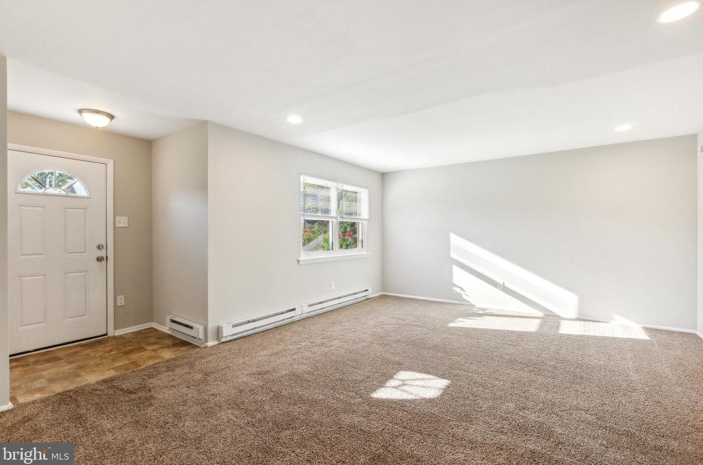 729 Valley Rd, East Greenville, PA 18041