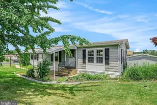 56 Neshaminy Falls Cir, North Wales, PA 19454 - Photo 2