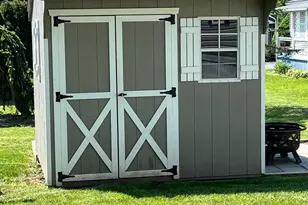 605 Willow Dr, Green Lane, PA 18054 - Photo 2