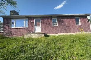 160 Linden St, Stowe, PA 19464 - Photo 4
