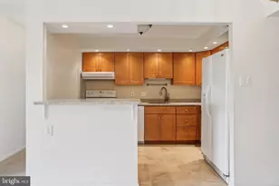 10306 Valley Forge Cir, King of Prussia, PA 19406 - Photo 10