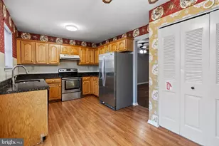 34 2nd St, Bridgeport, PA 19405 - Photo 8