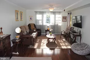 121 Woodstream, Norristown, PA 19403 - Photo 2