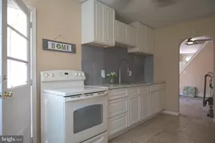 570 Jefferson Ave, Pottstown, PA 19464 - Photo 6