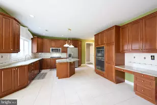 1401 Hampstead Ct, Blue Bell, PA 19422 - Photo 20