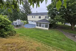 520 Deerfield Dr, Norristown, PA 19403 - Photo 10