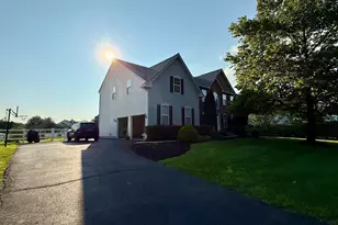 138 Bradford Dr, Schwenksville, PA 19473 - Photo 4