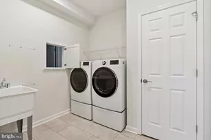 1095 Owen Ln, Hatfield, PA 19440 - Photo 18