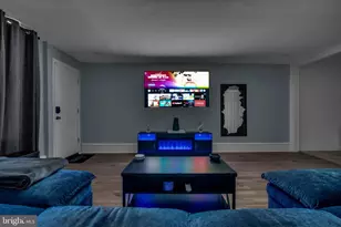 905 W Marshall St, Norristown, PA 19401 - Photo 38