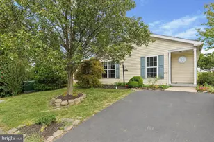 2022 Longwood Pl, North Wales, PA 19454 - Photo 2