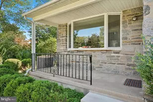 898 Crestline Dr, Blue Bell, PA 19422 - Photo 8