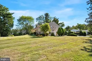 898 Crestline Dr, Blue Bell, PA 19422 - Photo 6