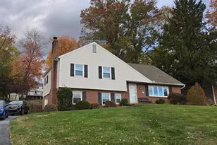 617 Meadowlark Rd, Norristown, PA 19403 - Photo 2