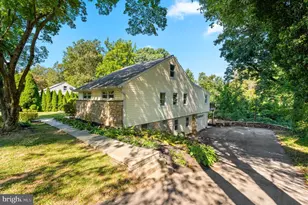 1140 Greentree Ln, Penn Valley, PA 19072 - Photo 8